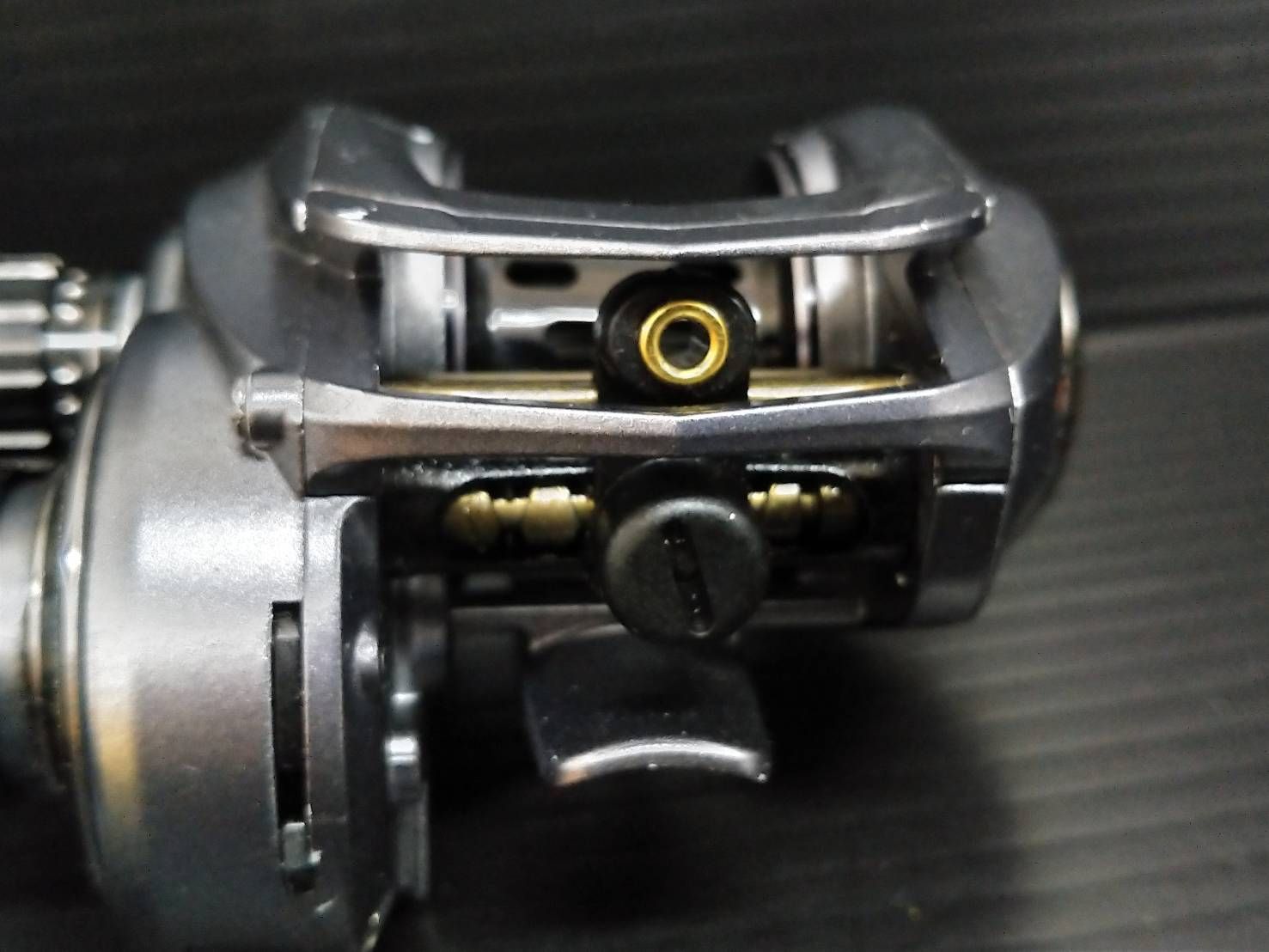 ＡＢＵ アブ ＲＥＶＯ レボ ＬＴ７ 右巻 ライト RIGHT バス ベイト リール 02