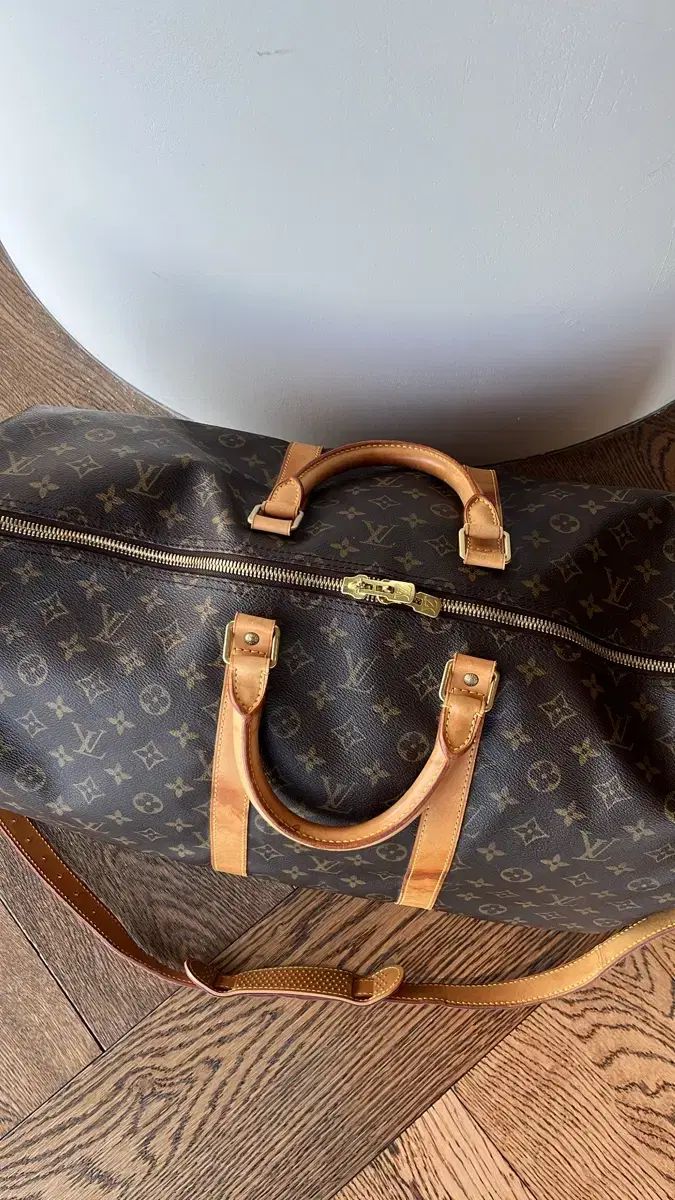 ルイヴィトン LV