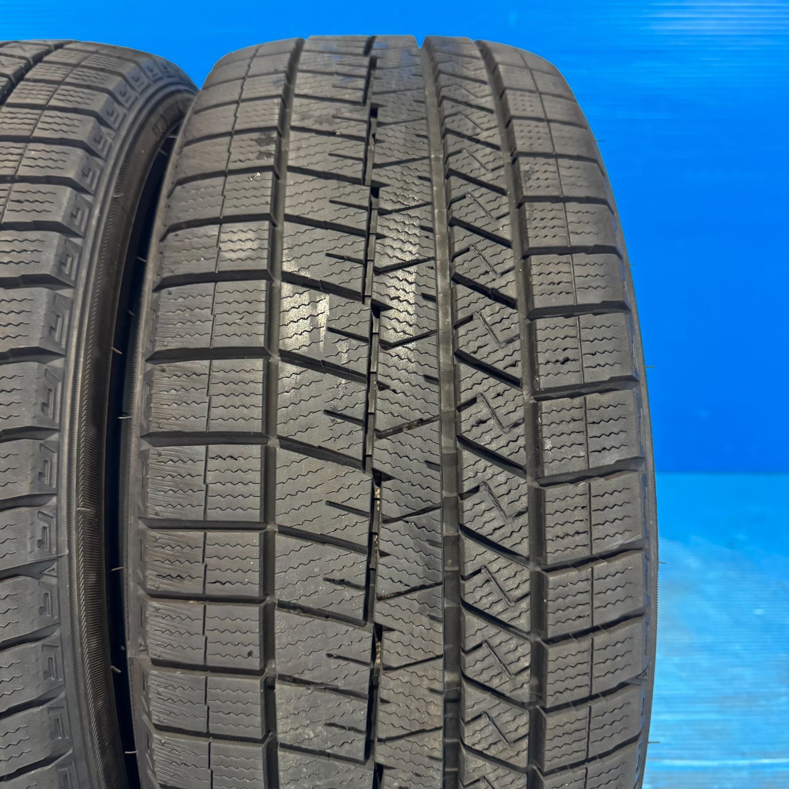 ダンロップ WINTER MAXX WM 03 215|45 R 17 2025年製 残溝8 mm以上 スタッドレスタイヤ 2本セット