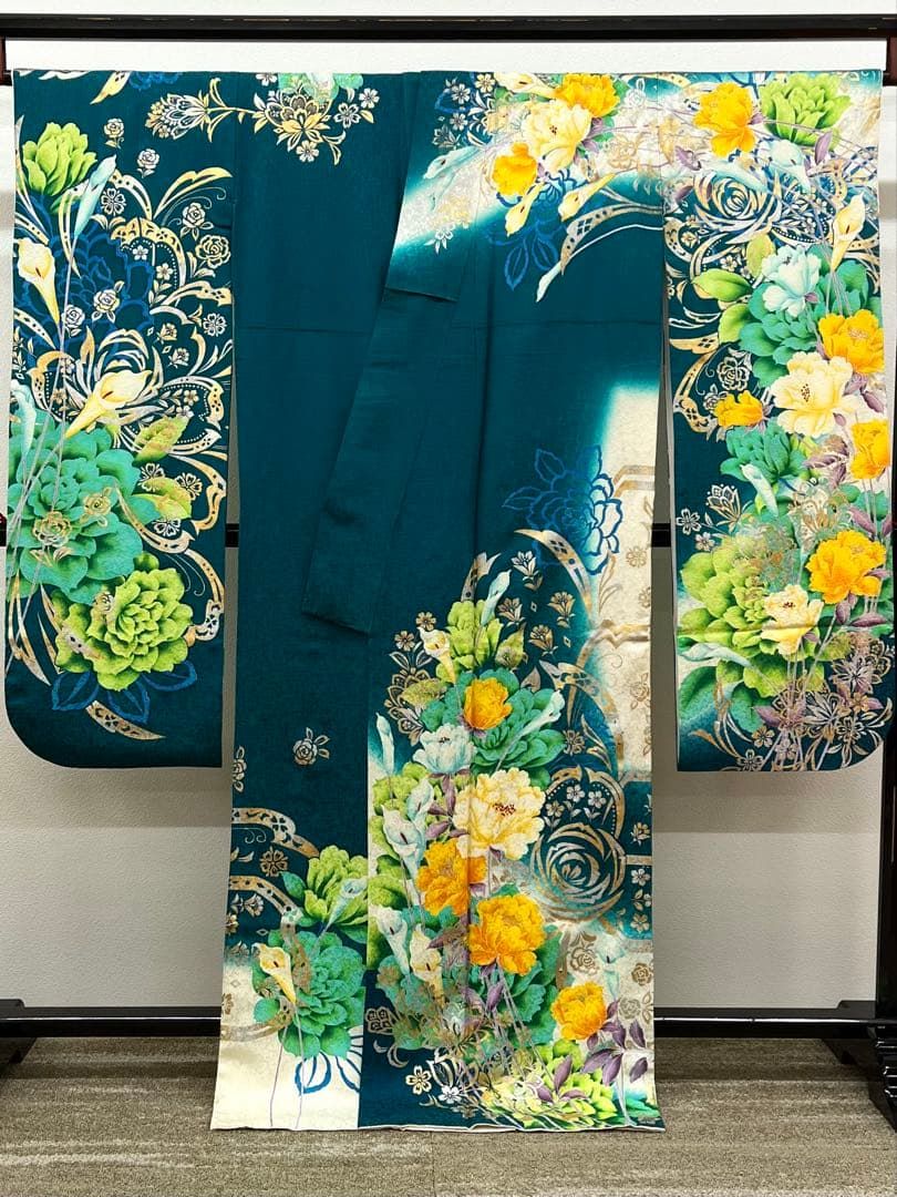 振袖 金彩 紋意匠 薔薇 牡丹 身丈166cm パールトーン加工済 身幅 
