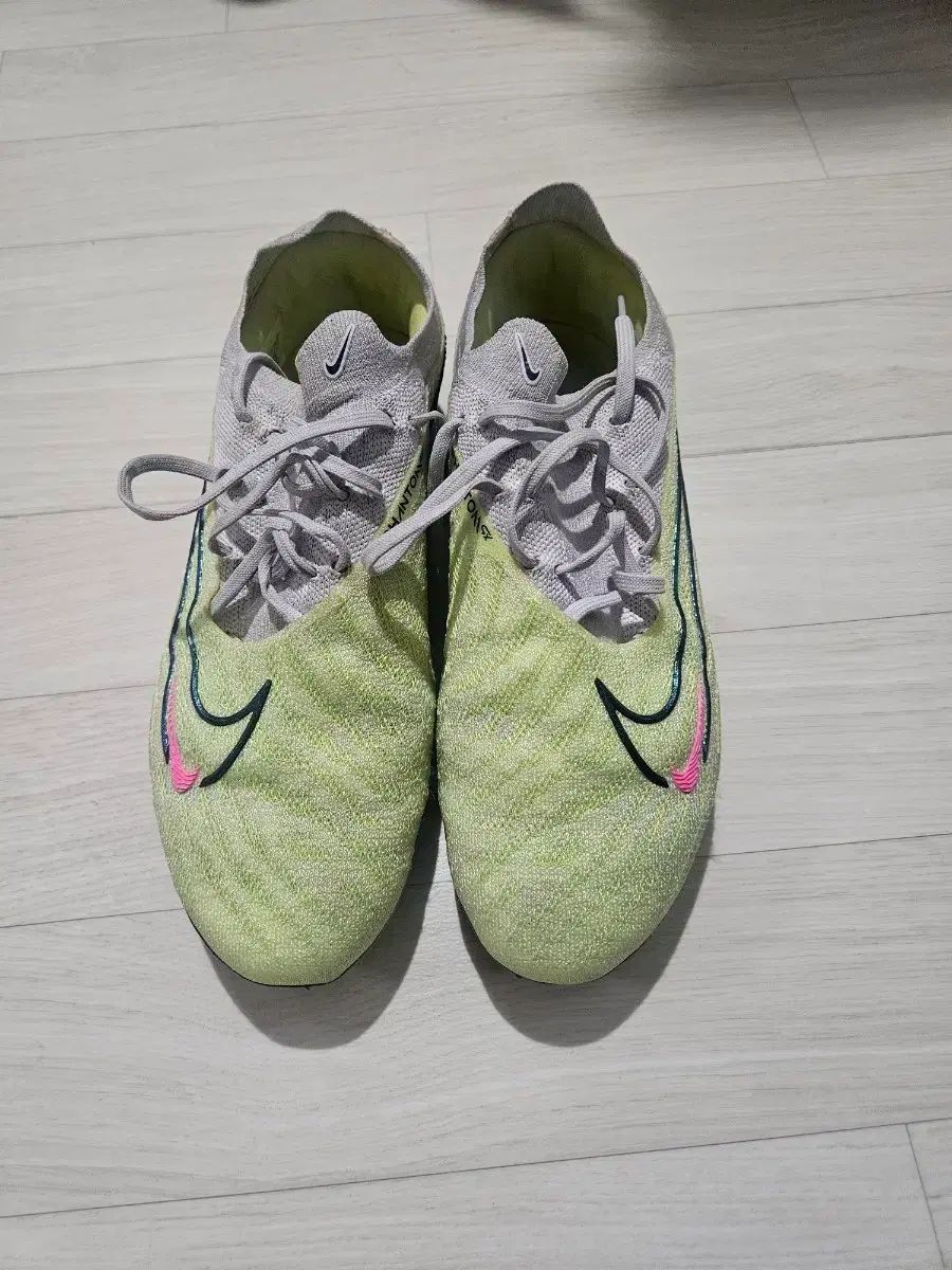 ナイキ ファントムGX エリート AG 25.5 cm