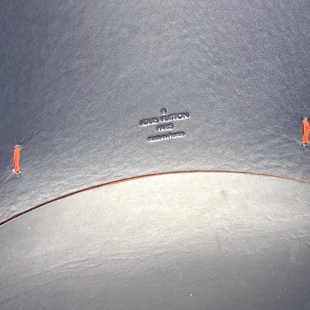 レザー ネイビー