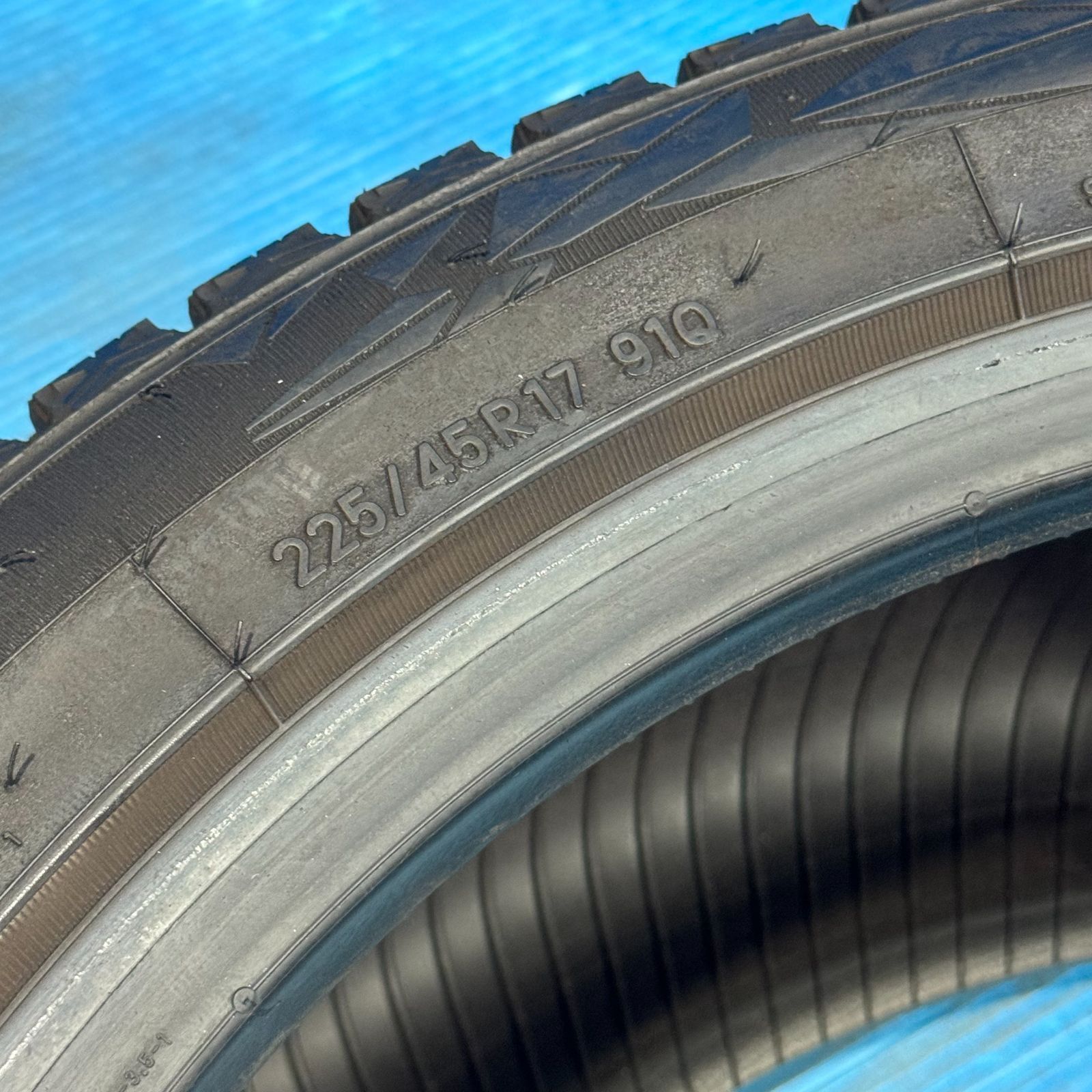 トーヨー TOYO OBSERVE GIZ2 225/45R17 2022年製 中古 残溝約7.8mm 