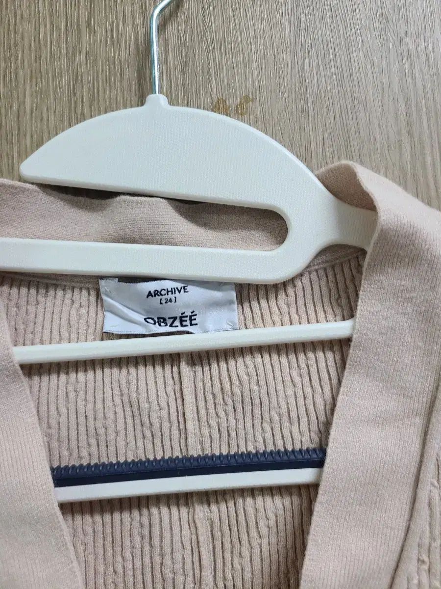 オブジェ ボリューム パフスリーブ ニット カーディガン