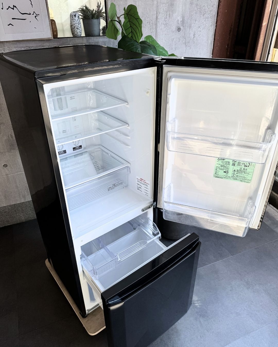 設置まで✨ MITSUBISHI 一人暮らし冷蔵庫 146L✨ 2019年製⭕️ - メルカリ