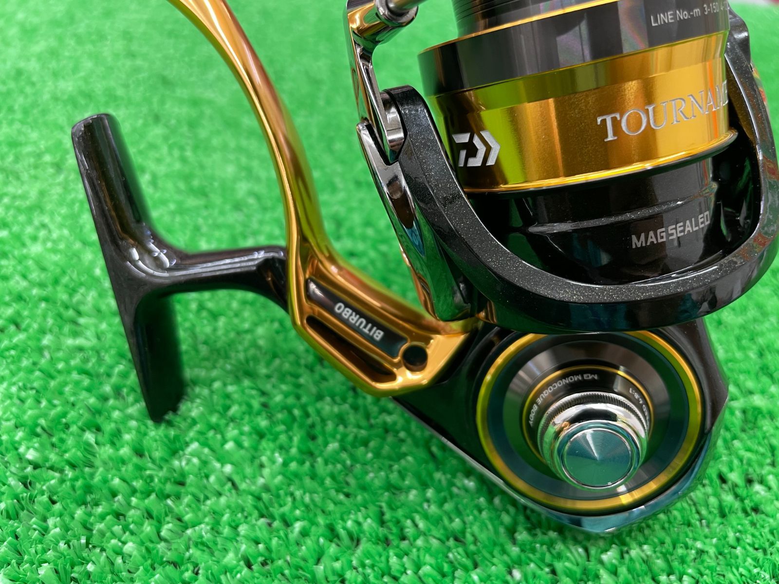 枚併 ダイワ 22トーナメントISO 2500XH-LBD - メルカリ