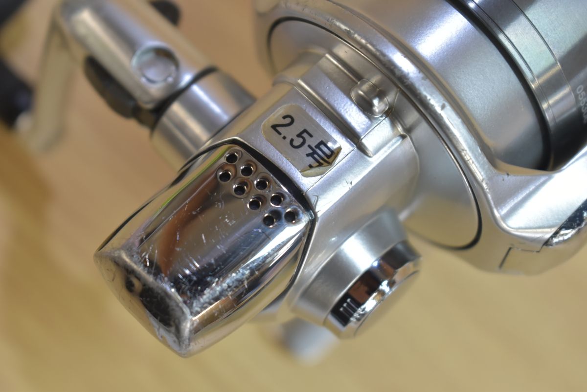 ダイワ 05 インパルト ISO 2500LBD DAIWA Impult スピニングリール