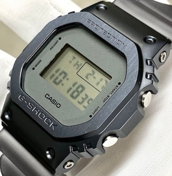 腕時計 メンズ Gショック 5600型 クォーツ ケース幅45 mm スピードモデル ポリウレタンベルト ネイビー|グレー色 G-SHOCK