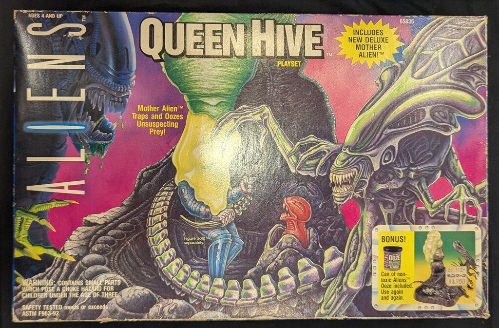 KENNER PLAYSET QUEEN HIVE