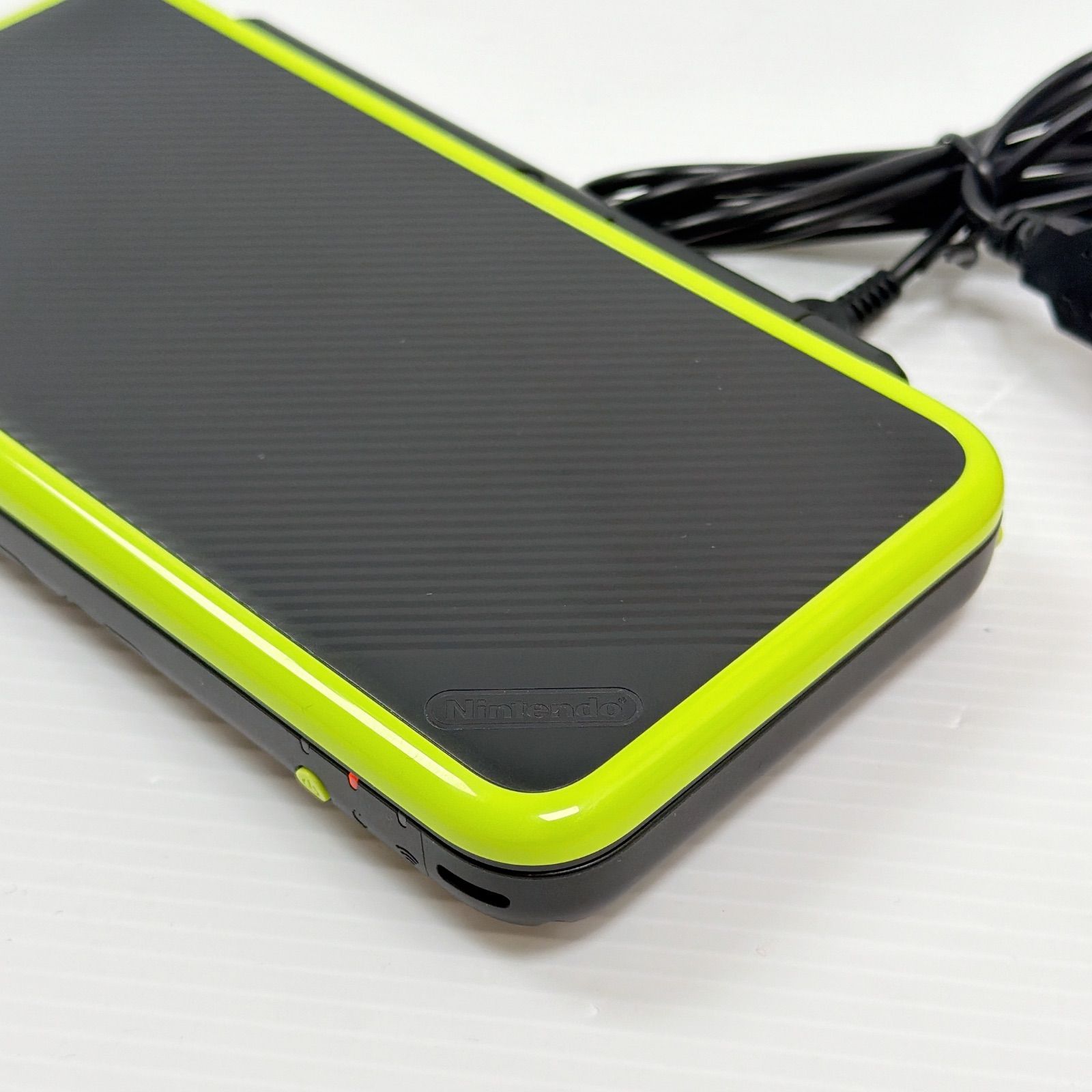 極美品 New ニンテンドー 2DSLL ライムブラック すぐ遊べるセット 動作