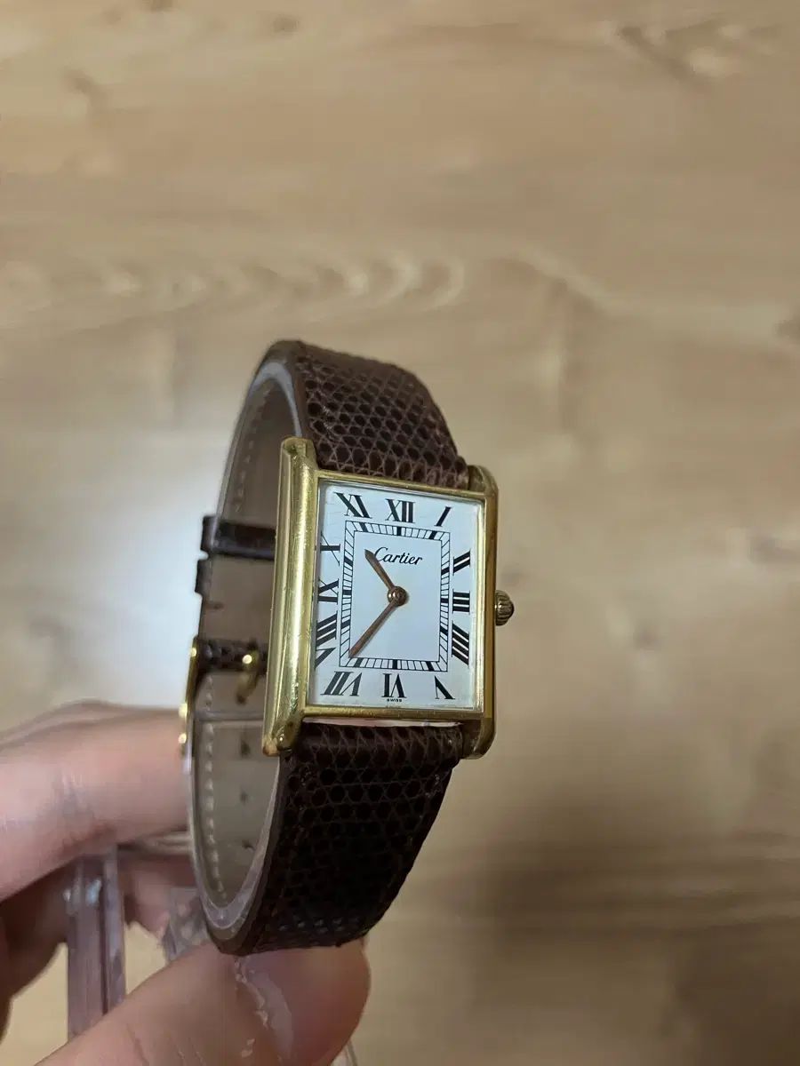 ヴィンテージ カルティエ タンク LM サイズ
