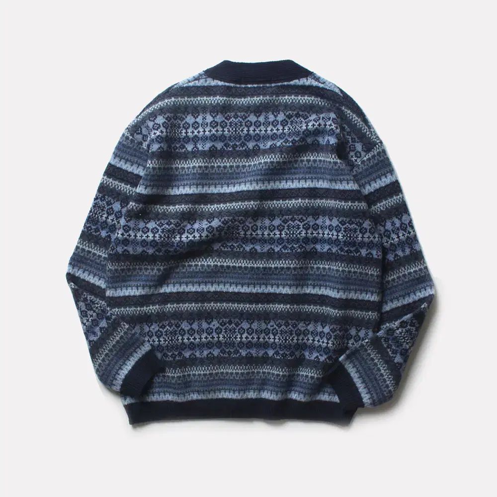 ボタンカーディガン