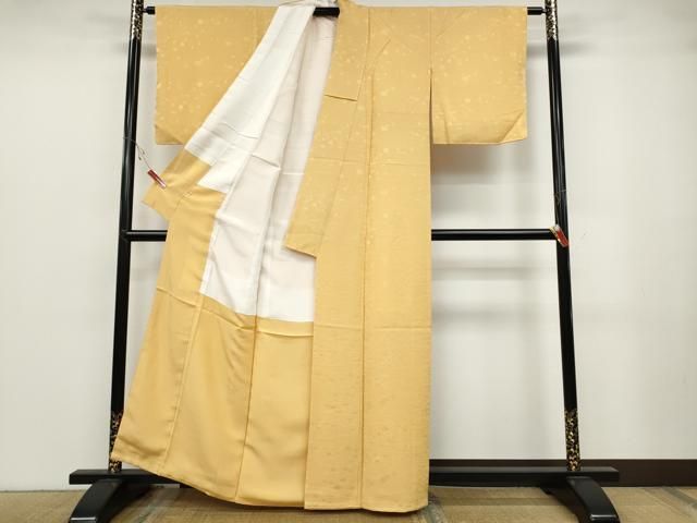 平和屋着物▽上質な色無地 流水舞花地紋 萱草色 高島屋扱い 正絹 逸品