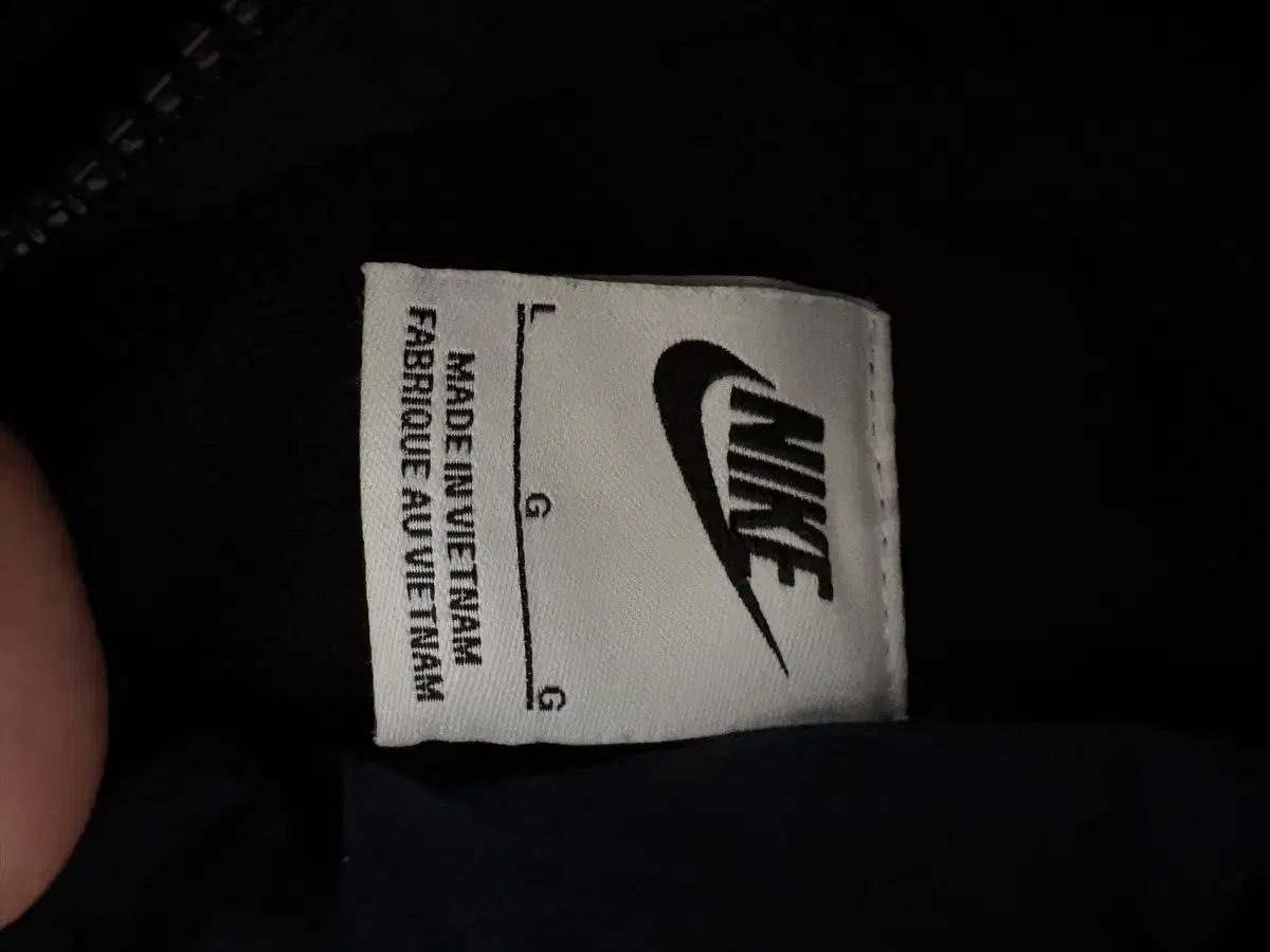 ナイキ ウィンドブレーカー フード ブラック アウター