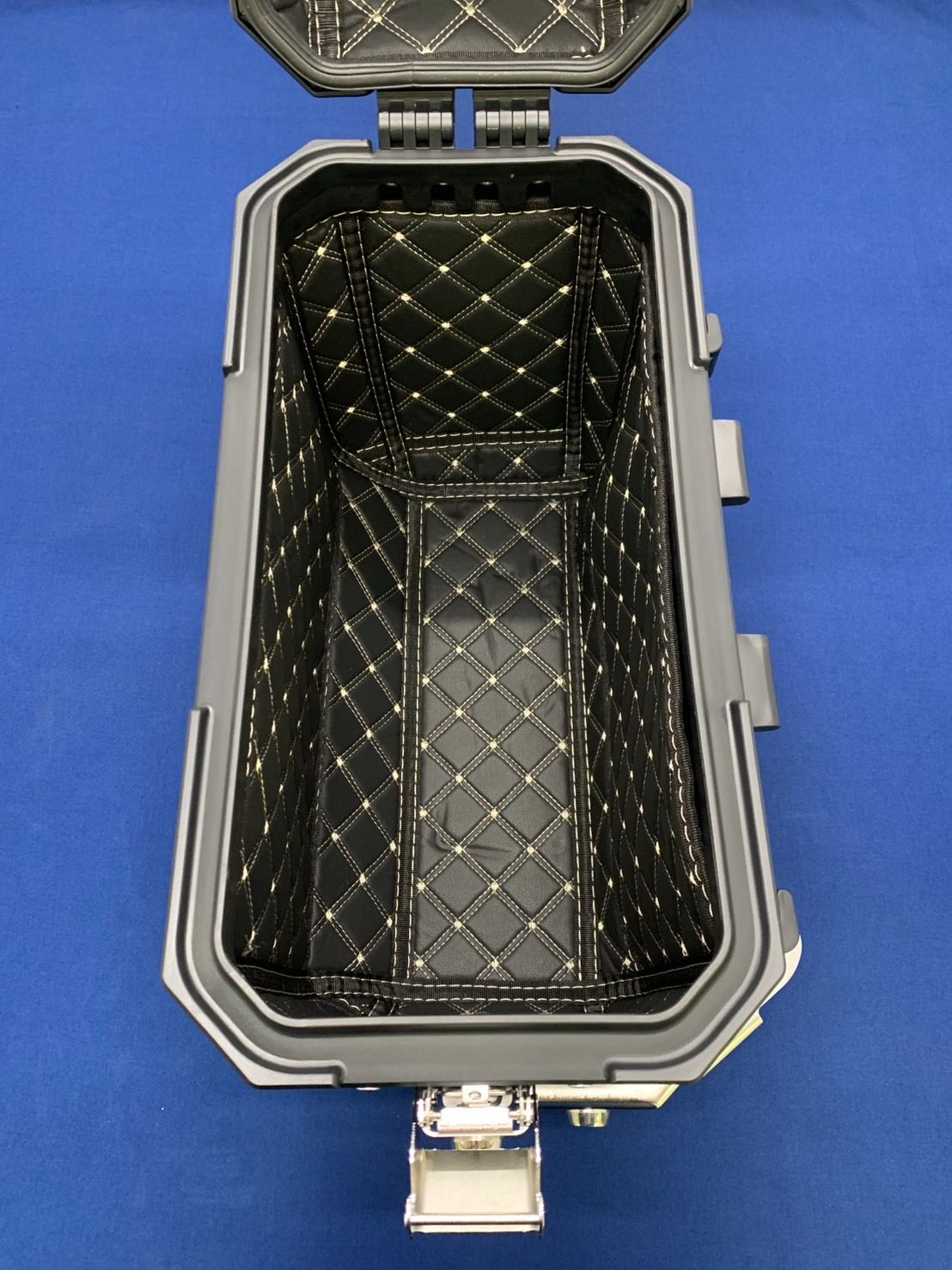 未使用】バイク用 パニアケース 左右セット 38L アルミ製 - メルカリ