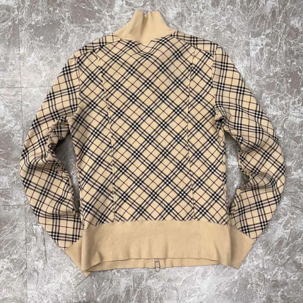 美品　バーバリー　ブルーレーベル　ノバチェック　トラックジャケット　ジャージ BURBERRY BLUE LABEL(バーバリーブルーレーベル) / ジャージ/トラック