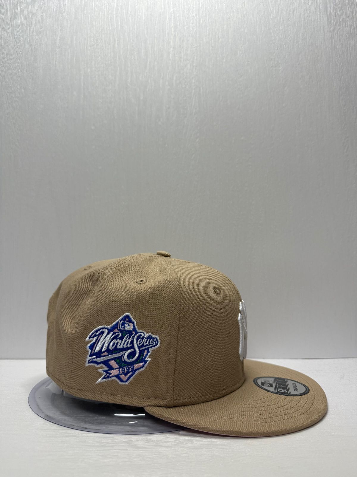 ニューヨークヤンキース ローズ刺繍 ワールドシリーズ1999 スナップバック Newera ニューヨークヤンキース ワールドシリーズ1999 ローズ刺繍