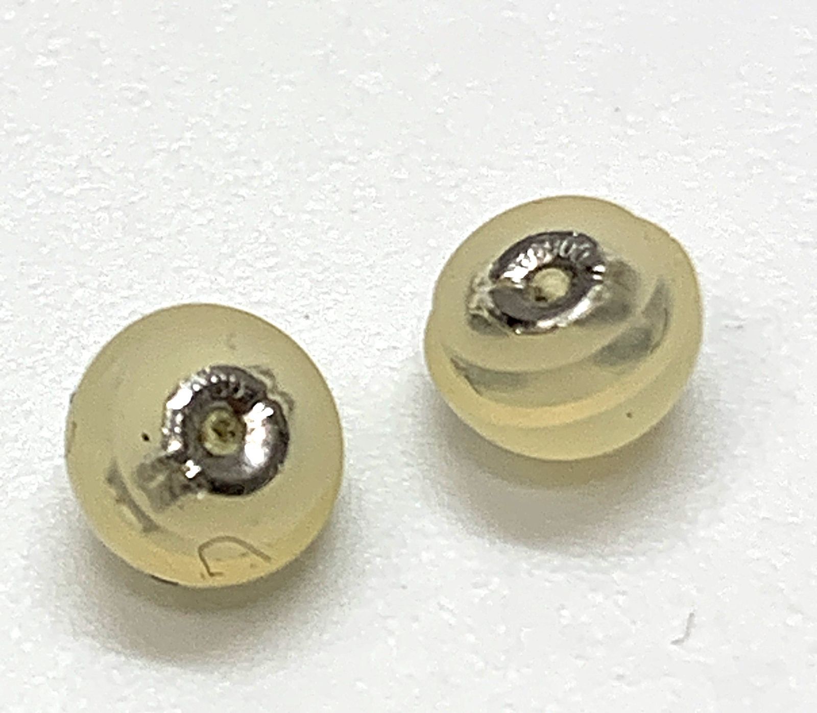 ピアス 0.5ｇ