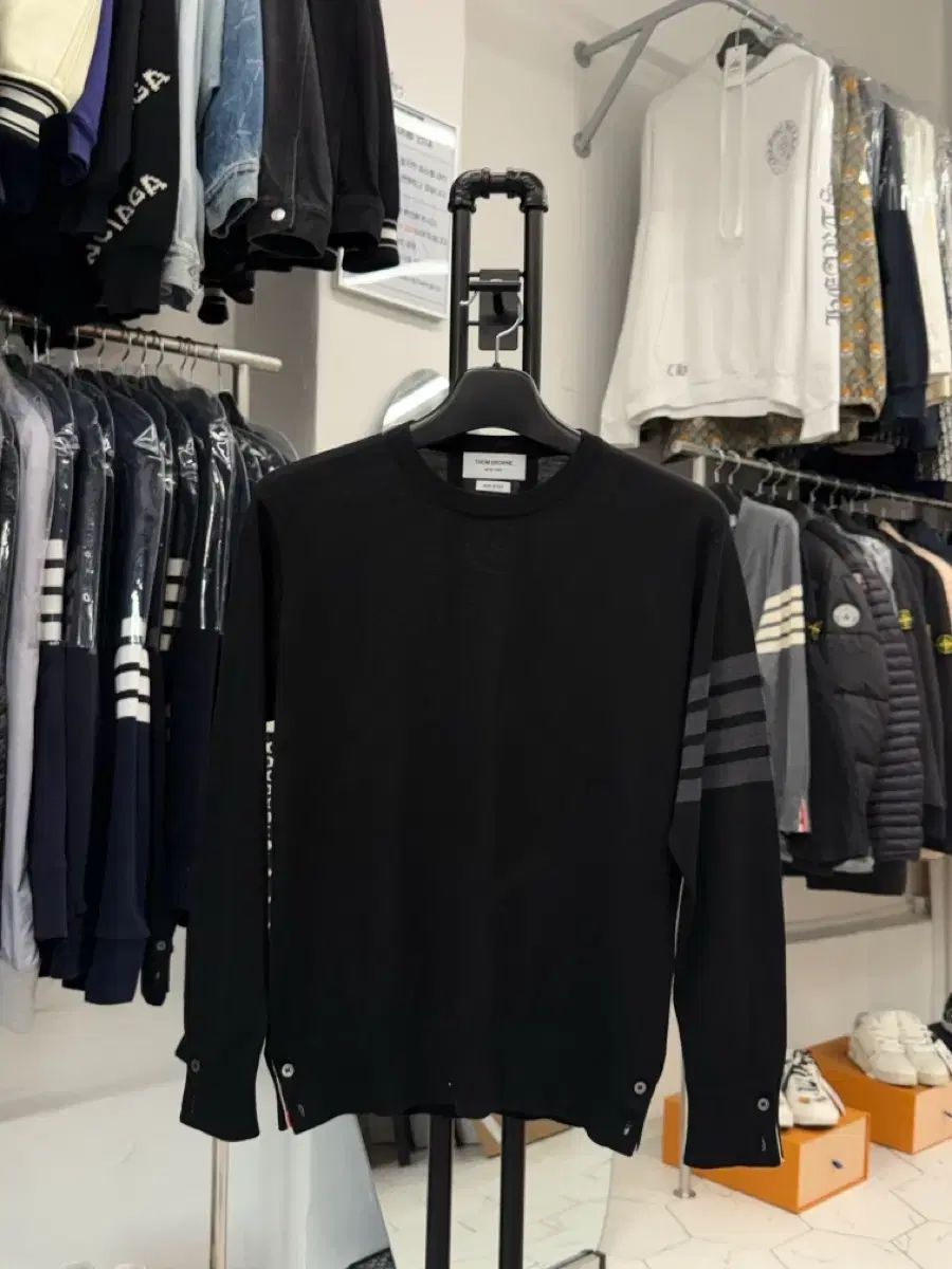 トム ブラウン 斜めボーダー 袖ストライプ メリノウール ニット