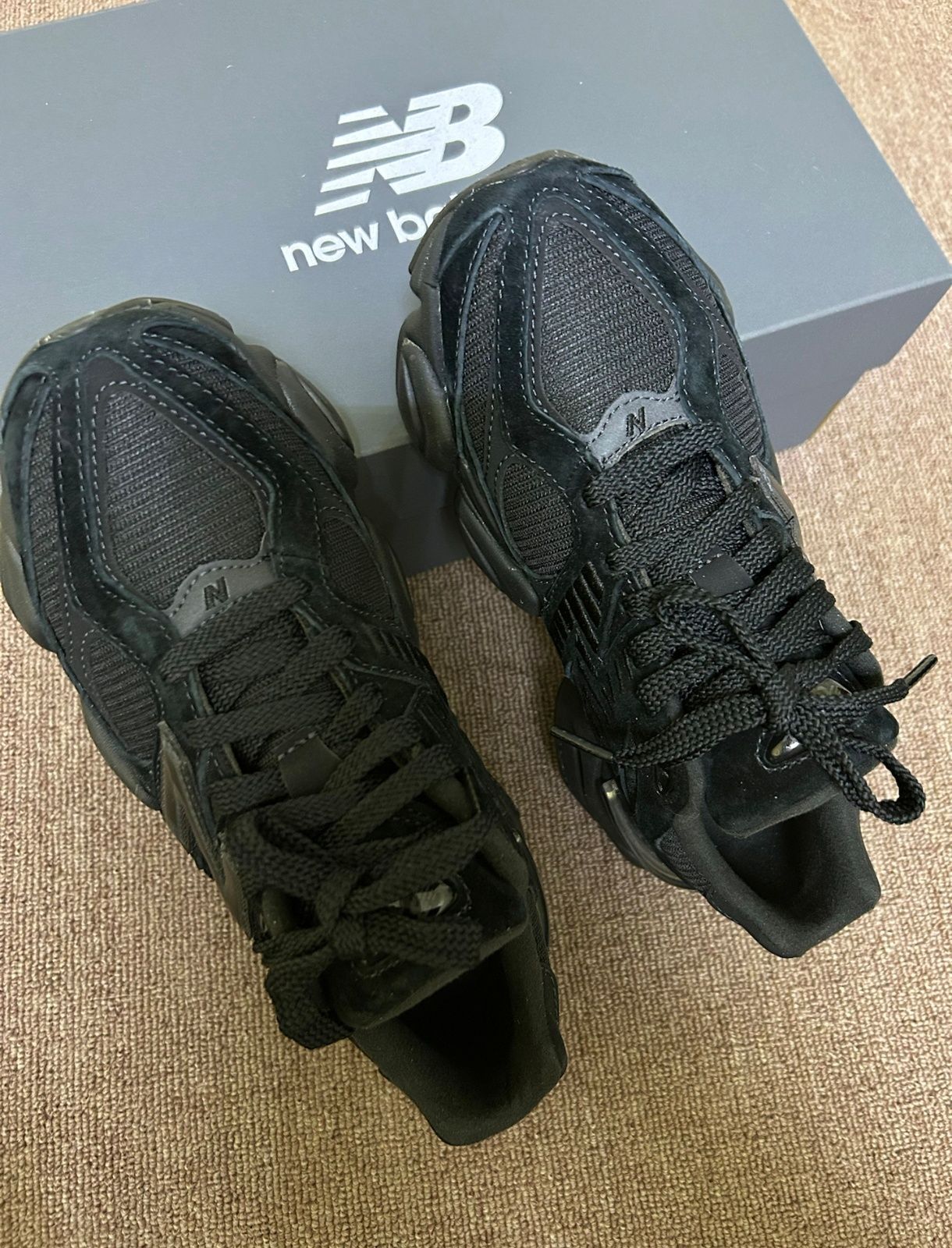 ニューバランス U9060 BPMトリプルブラック 25.0cm新品タグ付き 国内9月22日/10月6日発売予定】 ニューバランス 9060 