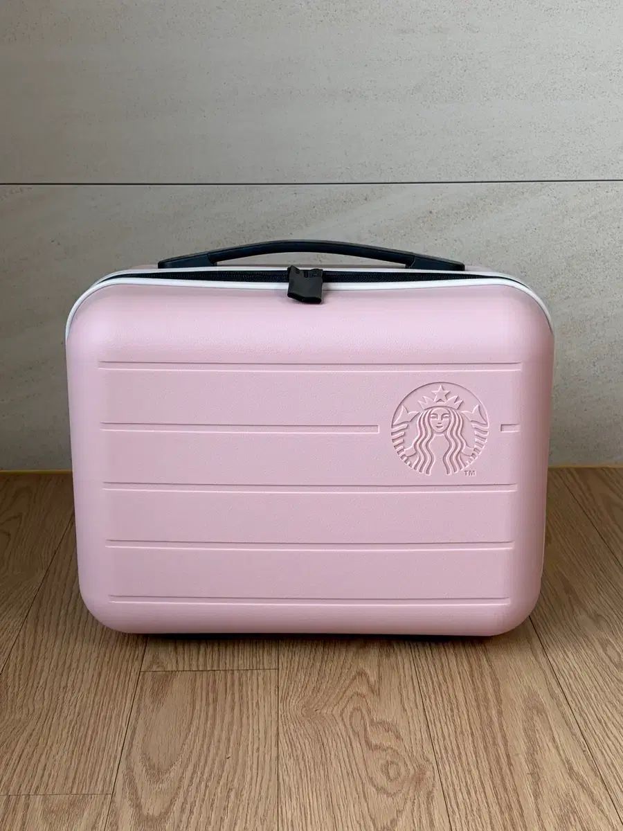 海外限定　スターバックス　キャリーケース　ピンク スターバックス サマー ミニキャリーケース | ピンク - メルカリ