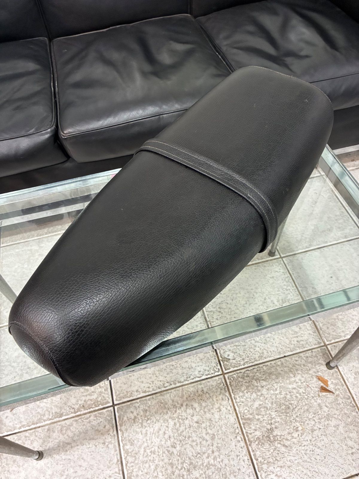 ベスパ 用のノーマルロングシートです