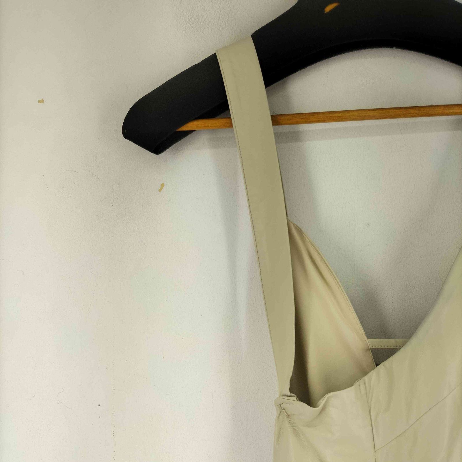 sahara(サハラ) Cutout Design Dress レディース 表記無 【中古】【ブランド古着バズストア】 サハラ sahara Fake Leather Back Cross Dress レディース 表記無