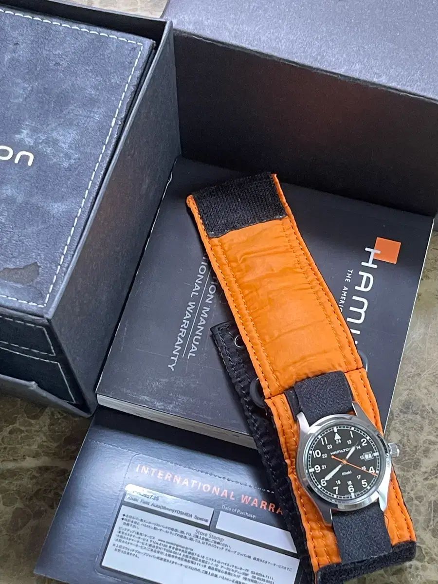 カーキフィールド