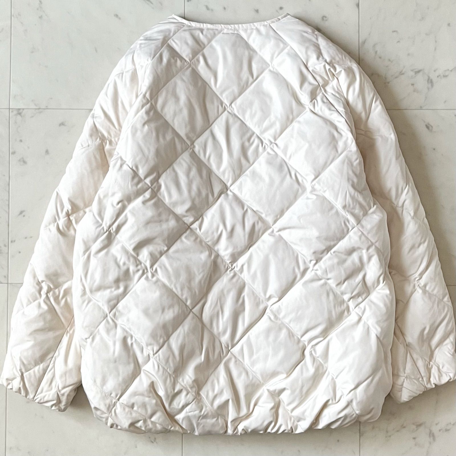 【極美品✨】アーバンリサーチ コクーンキルティングダウン アイボリー acuta アーバンリサーチ＊コクーンキルティングダウン アイボリー acuta