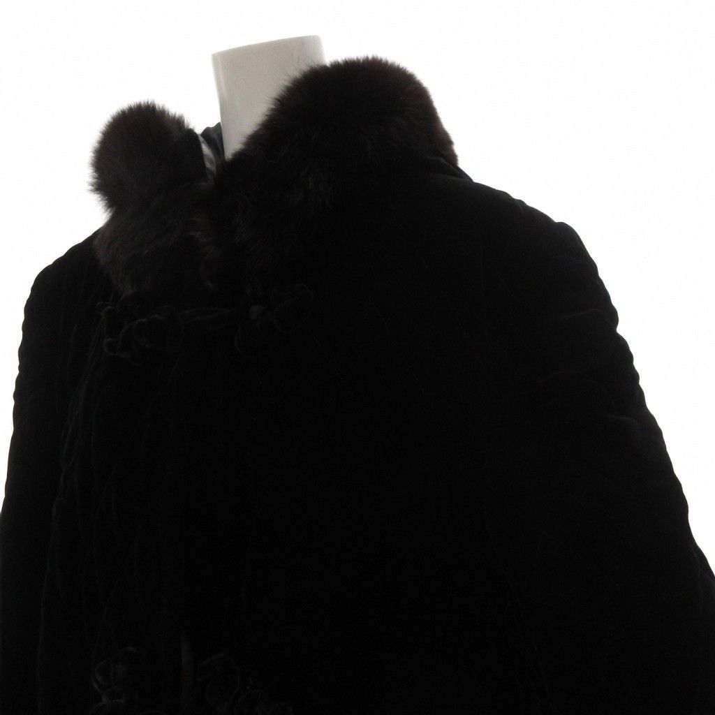 イタリヤ 伊太利屋 11号 黒いフリンジ付きラビットファーコート 高級