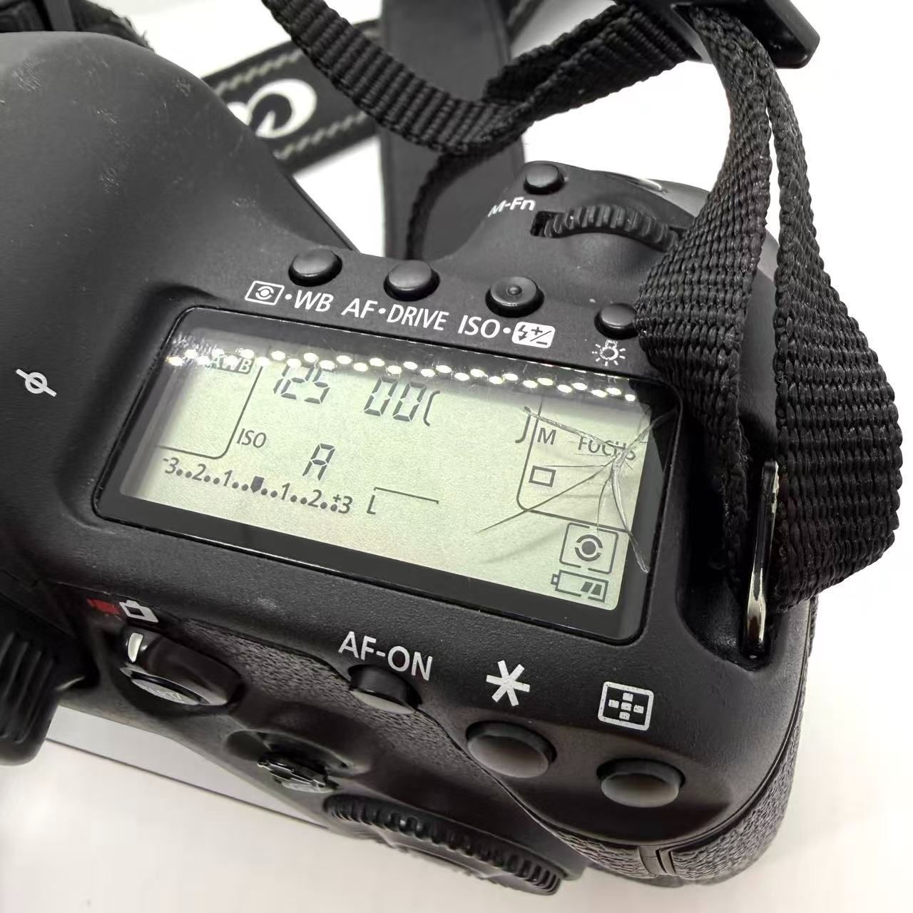 中古品]CANON EOS 5D Mark III ボディ レンズ28-80mm 75-300mm 訳 