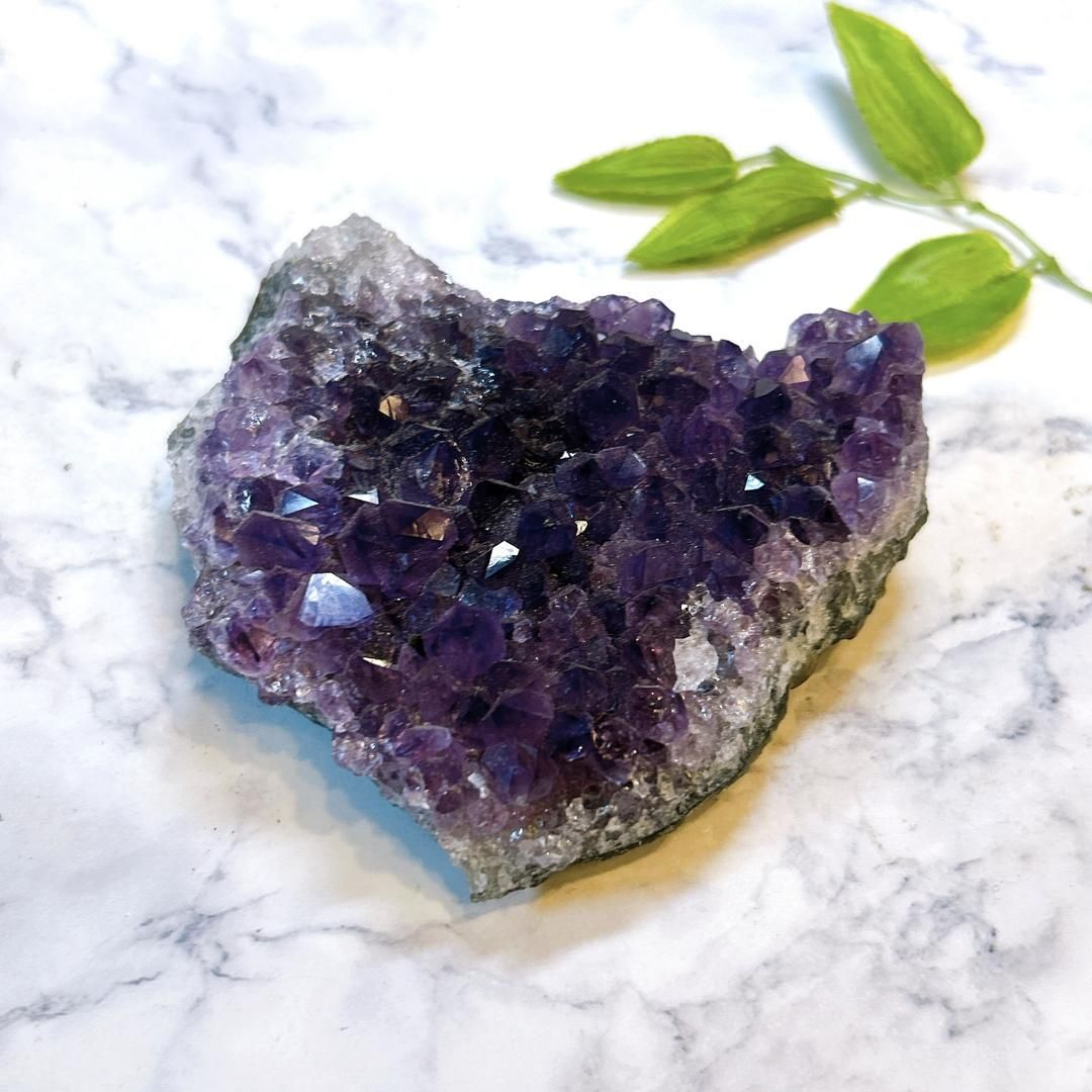 E17587 ウルグアイ産 アメシスト 天然石 鉱物 原石 パワーストーン 紫水晶 アメジスト