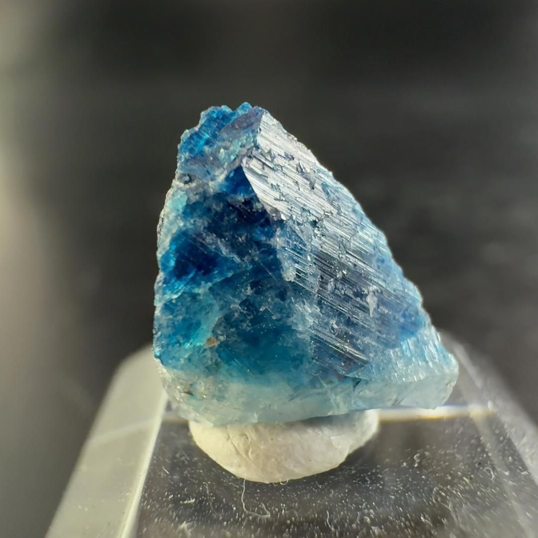 E 32810 4.09 ct ユークレース 脆玉石 天然石 鉱物 原石