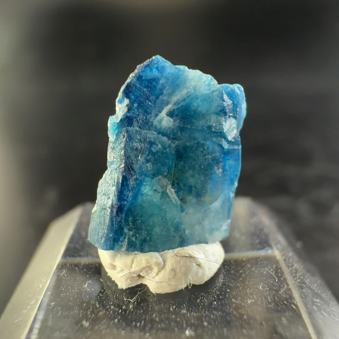 E32809 3 46ct ユークレース 脆玉石 天然石 鉱物 原石