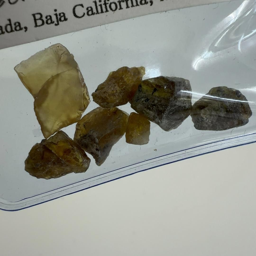  E32836 まとめ売り スフェーン チタナイト チタン石 楔石 くさび石 天然石 原石 鉱物 パワーストーン プランター 置物 インテリア小物