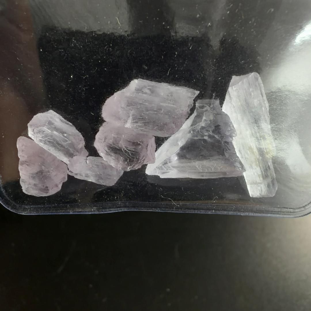  E32805 クンツァイト リチア輝石 スポジュメン 天然石 鉱物 原石 パワーストーン 小物整理ボックス 置物 インテリア小物