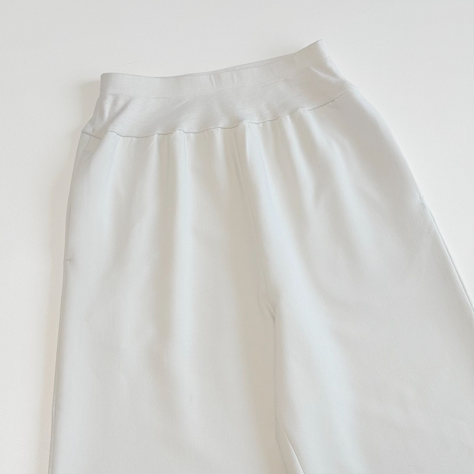 BEARDSLEY ビアズリー 裏起毛ウエストリブパンツ ホワイト - メルカリ