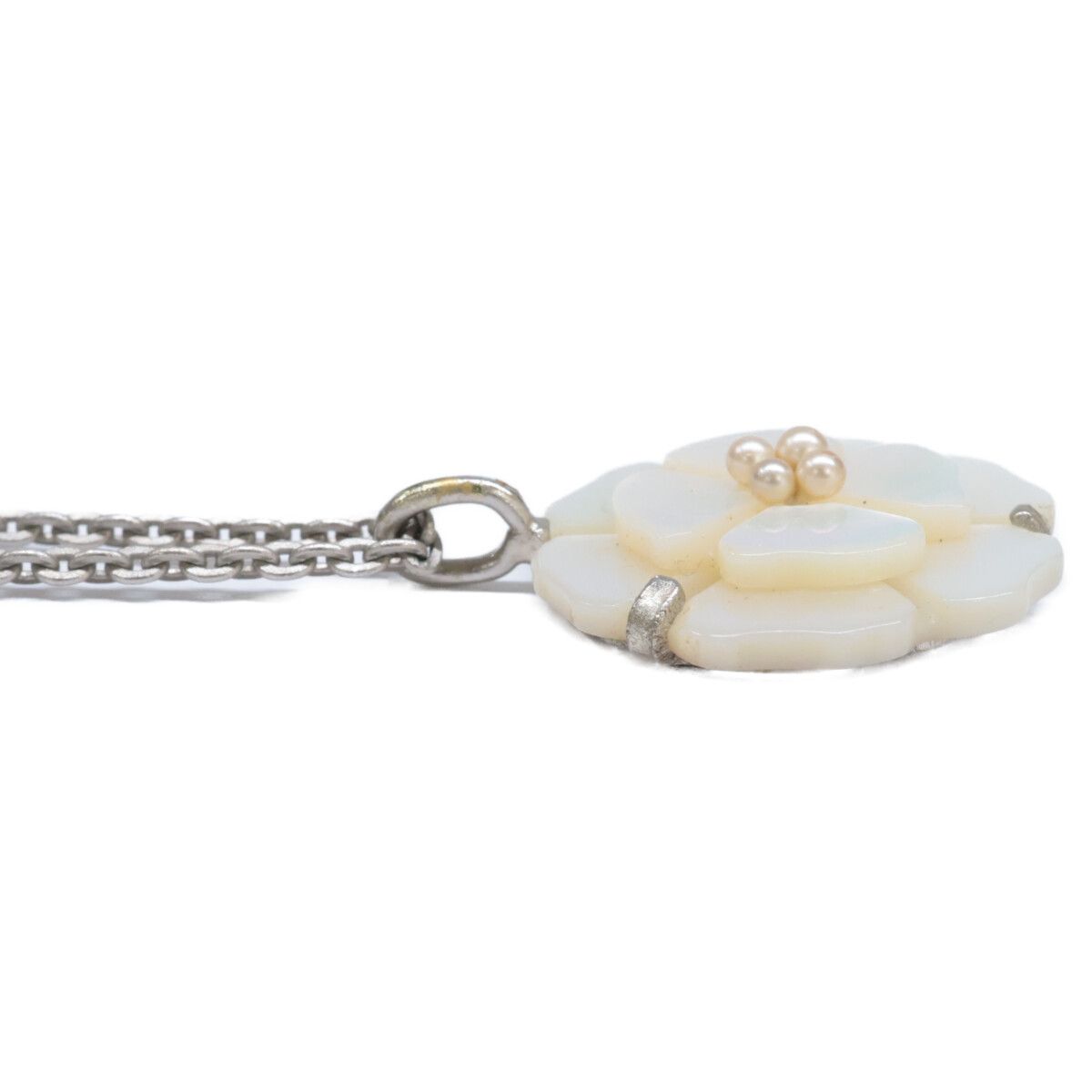  CHANEL シャネル 98 A ホワイトシェル ココマーク カメリアモチーフ ネックレス アクセサリー