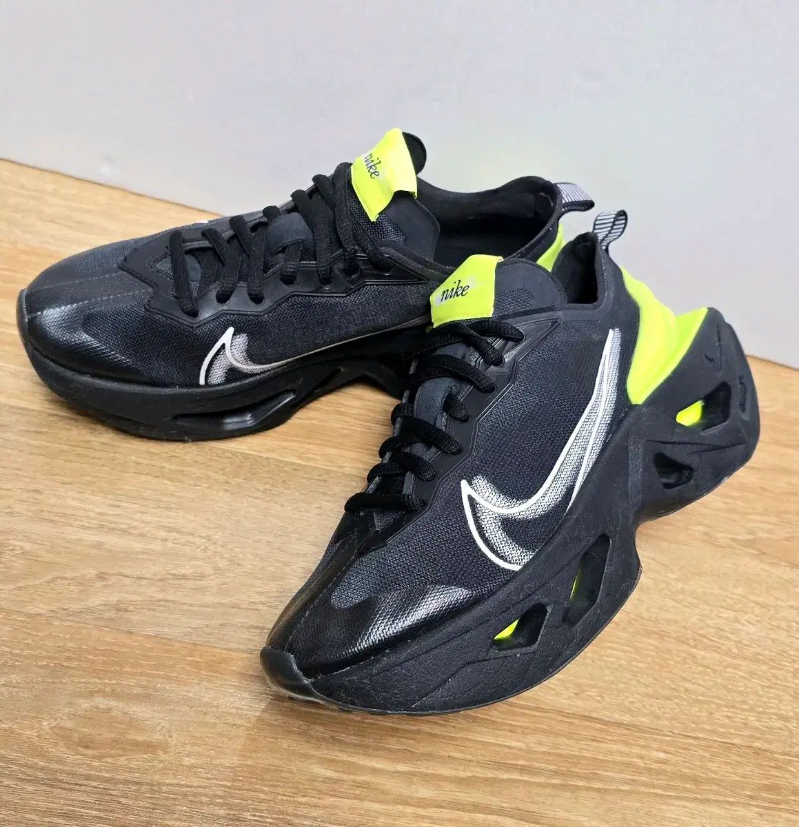 ナイキ ズームX ヴィスタ グラインド ブラック|蛍光