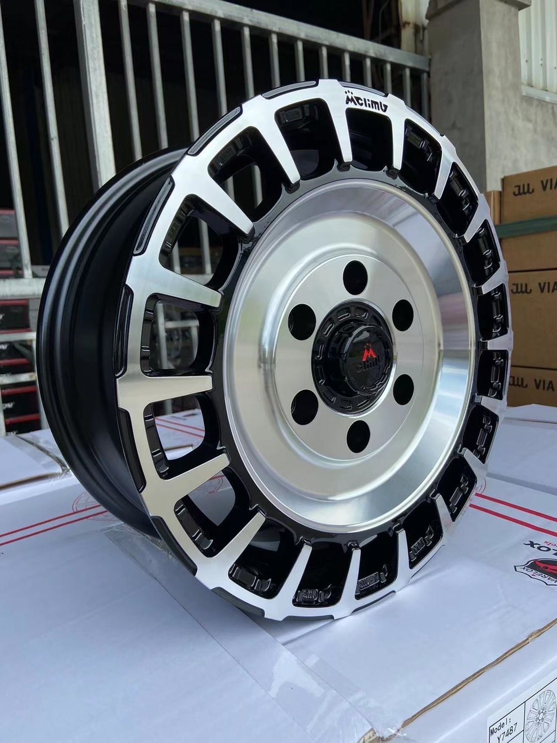 200系ハイエース ノマド|D