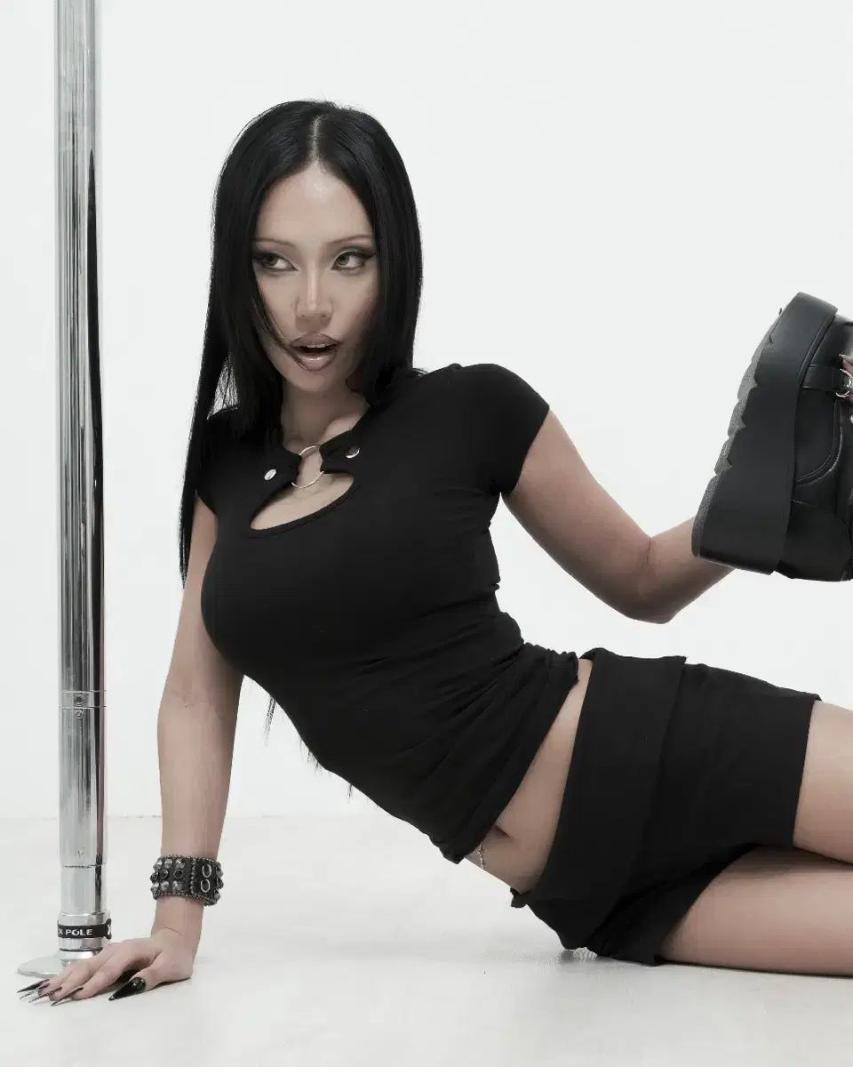 ディワイドーショップ dydoshop リング Tシャツ ブラック 半袖 トップス