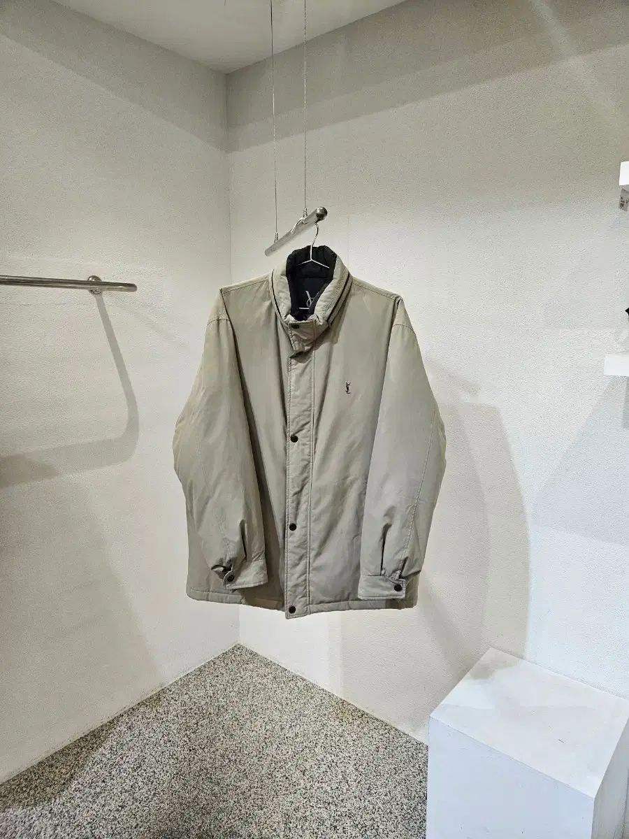 イヴ サンローラン ダウン アウター