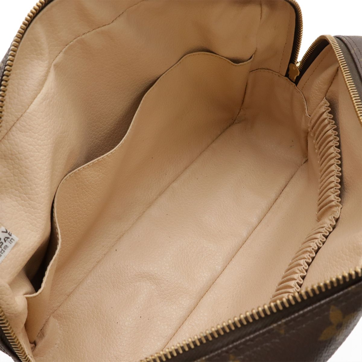 LOUIS VUITTON ルイ ヴィトン モノグラム トゥルース トワレット28