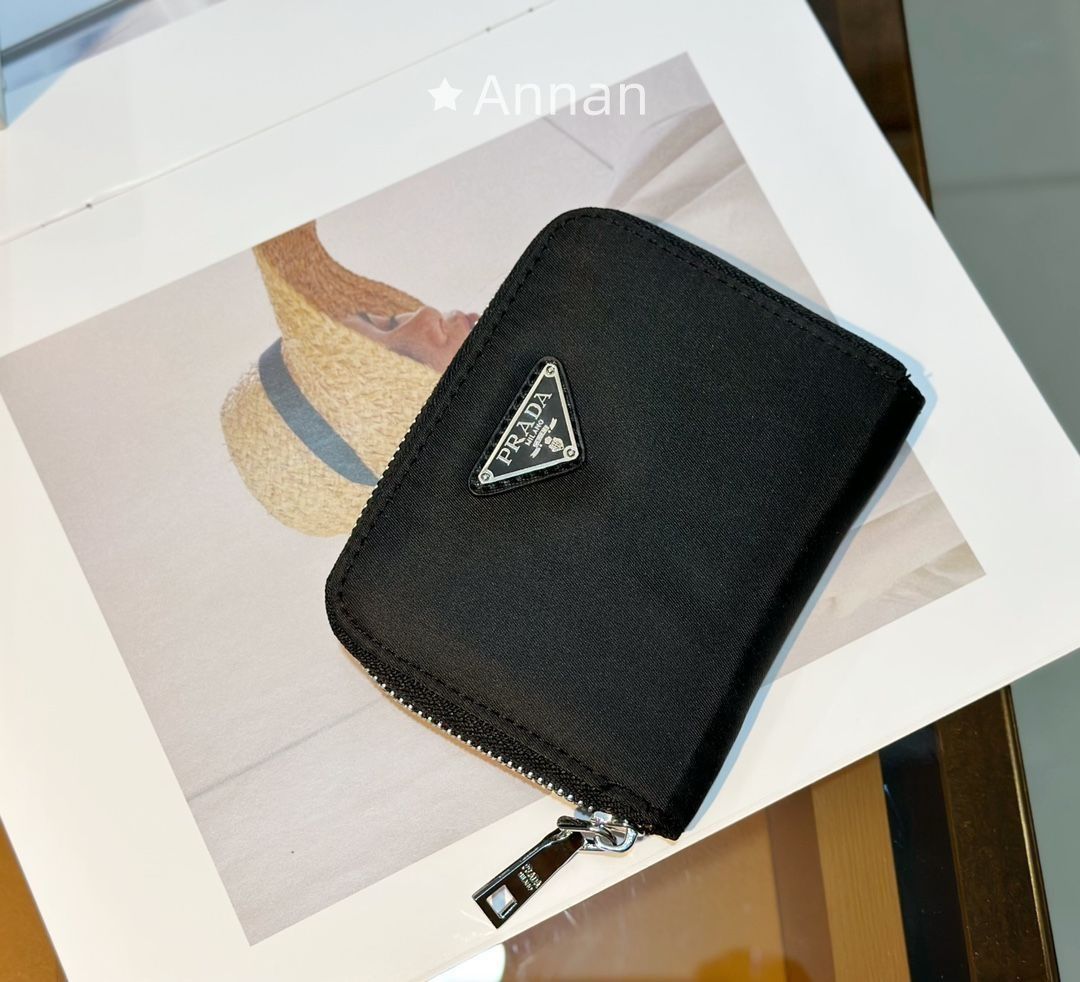 PRADA ショルダーバッグ