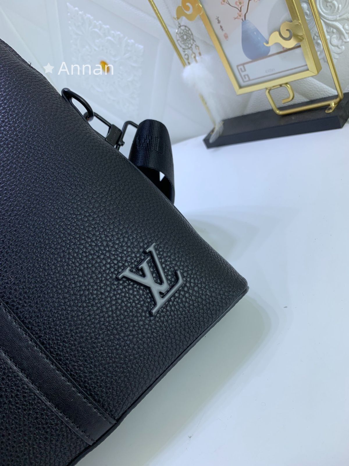 美品 LOUIS VUITTON ルイヴィトンメンズ ビジネスバッグ LV
