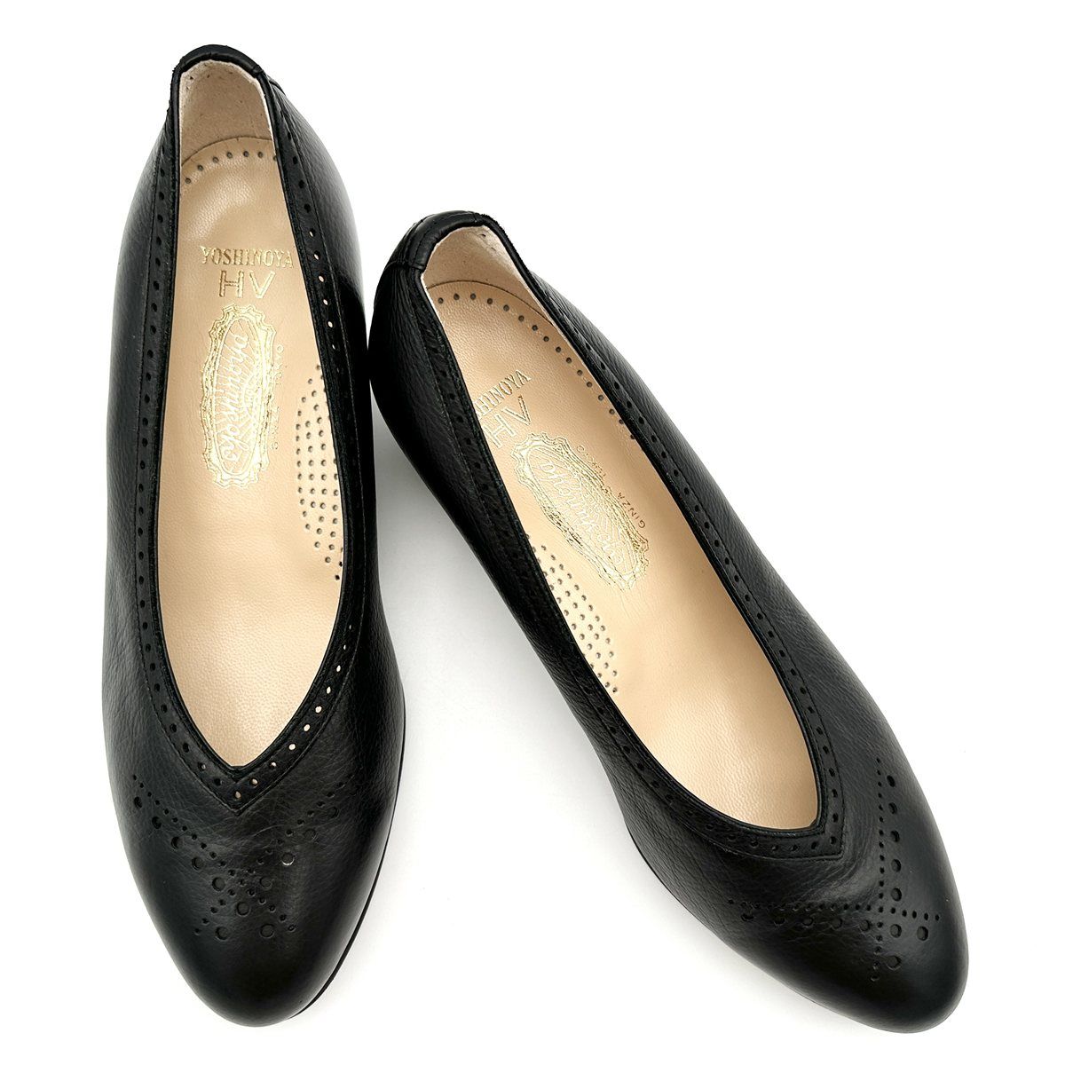 美品 銀座ヨシノヤ エナメル ローファー 黒22.5cm アーモンドトゥパンプス □新品未使用□ 銀座ヨシノヤ パンプス 本革 パンチング アーモンド