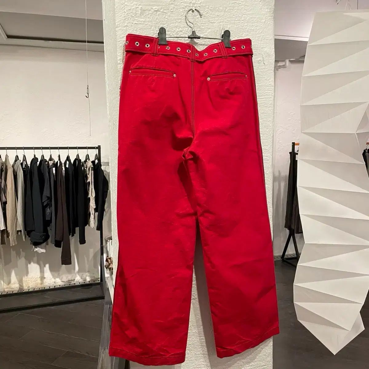  ジョン ローレンス サリバン ベルト付き オーバーサイズ パンツ レッド スラックス パンツ