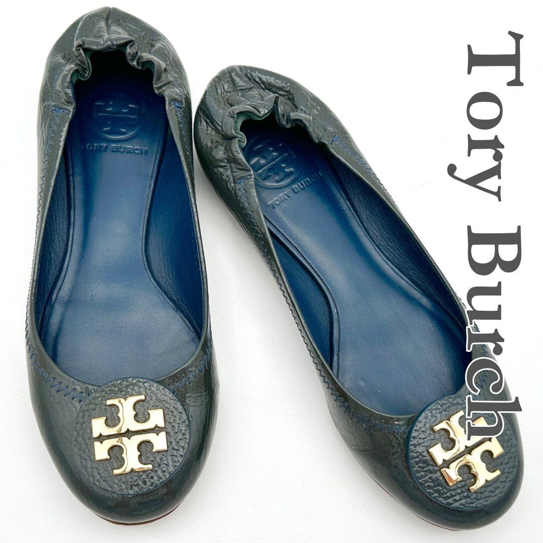 Tory Burch フラットシューズ エナメル ゴールドロゴ ラウンドトゥ