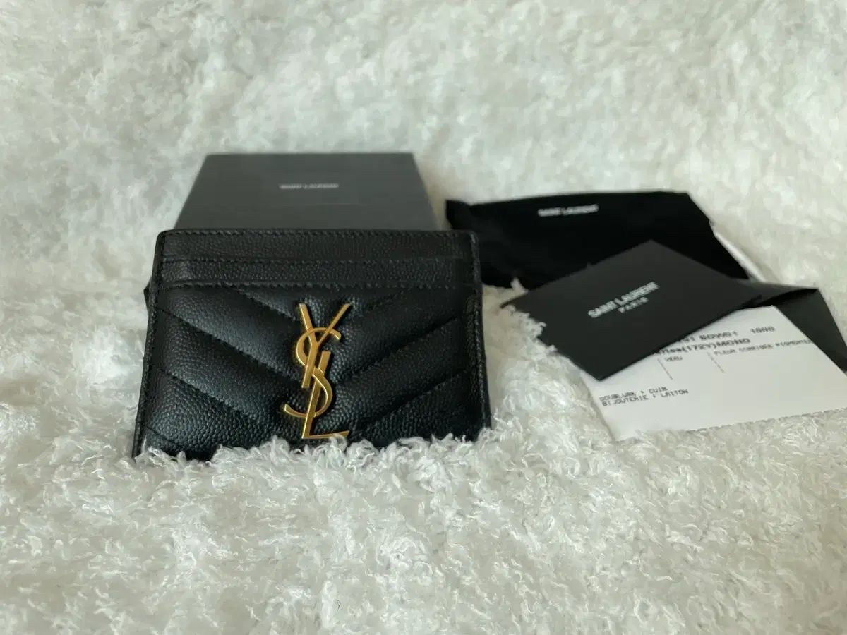 Saint Laurent サンローラン マトラッセ カードウォレット ブラック