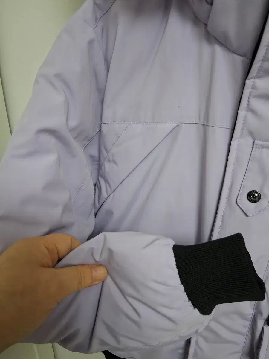 ナショナルジオグラフィック ダウンアウター サイズ 100-105 デザインお勧め 実際に着用星いくつか